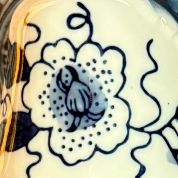 VINTAGE BOMBAY Porcelain Pear Candle Blue & White Floral A - Picture 3 of 8